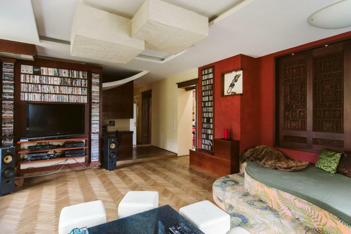 Luxury Apartment View On To The Castle บูดาเปสต์ ภายนอก รูปภาพ